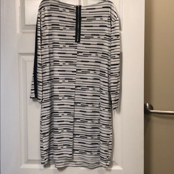 Tunic - Picture 2 of 3